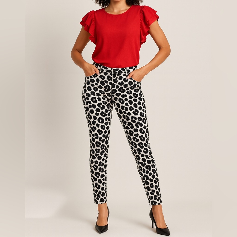 SOHO Black and White Pull-Up Leopard Patterned Jeggings, Medium,  Stretch